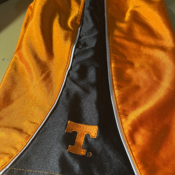 NCAA Boys University of Tennessee VOLS athletic shorts with pockets size 6/7-.pr - Picture 2 of 4